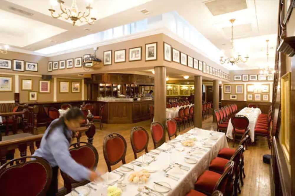 The Lansdowne Hotel Dublin Restaurant foto